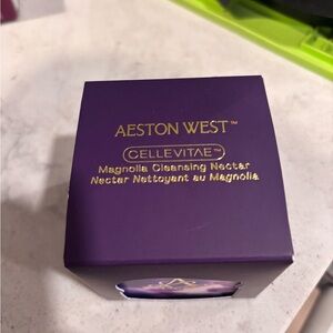 Aeston West Magnolia Cleansing Nectar